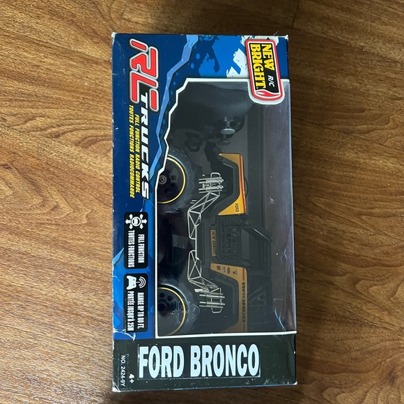 Remote control truck and helicopter kids toys fun - Picture 6 of 6